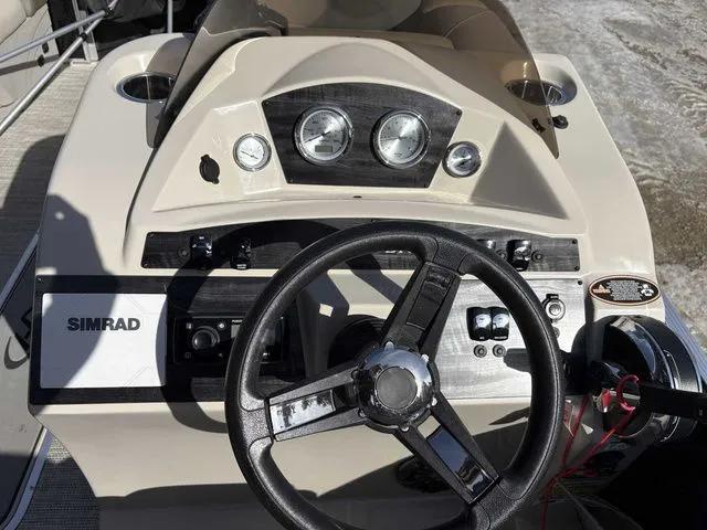 Slide: The Image of Harris Cruiser 210 2020 - 4