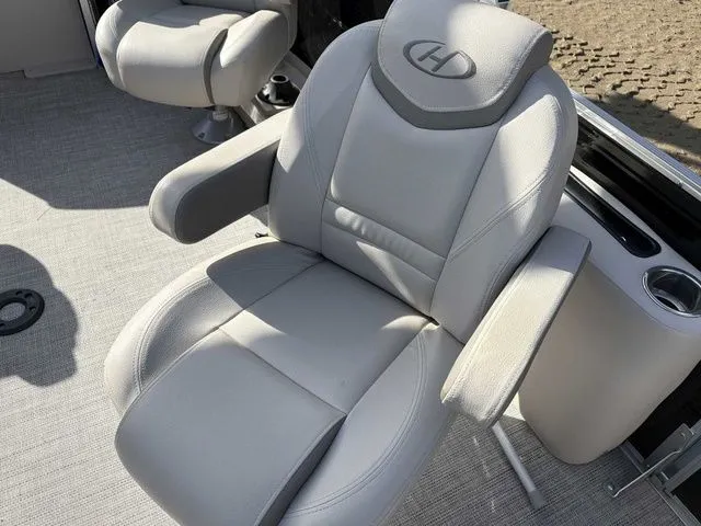 Slide: The Image of Harris Cruiser 210 2020 - 9