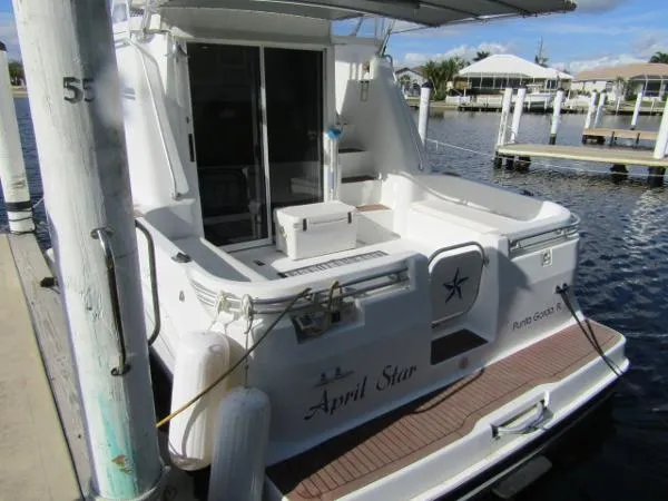 Slide: The Image of Mainship 31 Sedan Bridge 1994 - 4