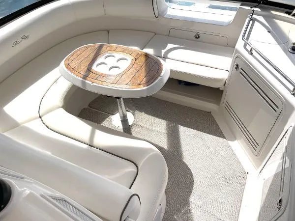 Slide: The Image of Sea Ray 580 Sedan Bridge 2006 - 8