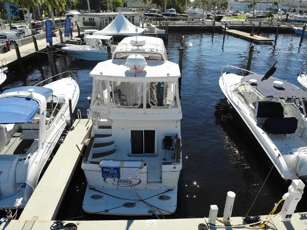 Slide: The Image of Carver Yachts 41 AFT CABIN MOTOR YACHT 2005 - 3