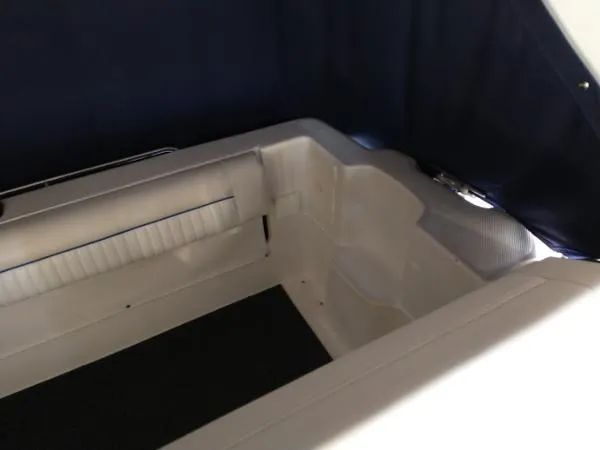Slide: The Image of Bayliner 2855 Ciera Cruiser 1999 - 10
