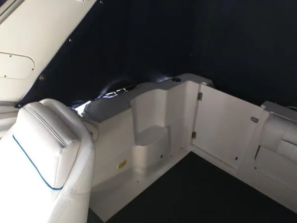 Slide: The Image of Bayliner 2855 Ciera Cruiser 1999 - 11