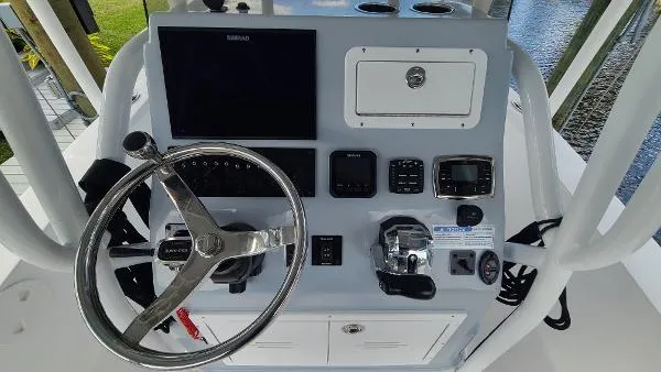 Slide: The Image of Aquasport 230 Pro Bay 2021 - 2
