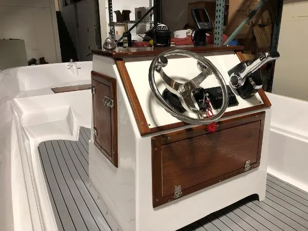 Slide: The Image of Boston Whaler 17 Montauk 1966 - 3