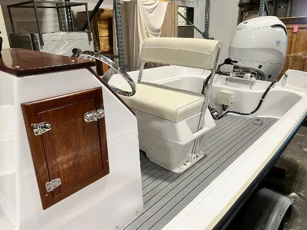 Slide: The Image of Boston Whaler 17 Montauk 1966 - 6