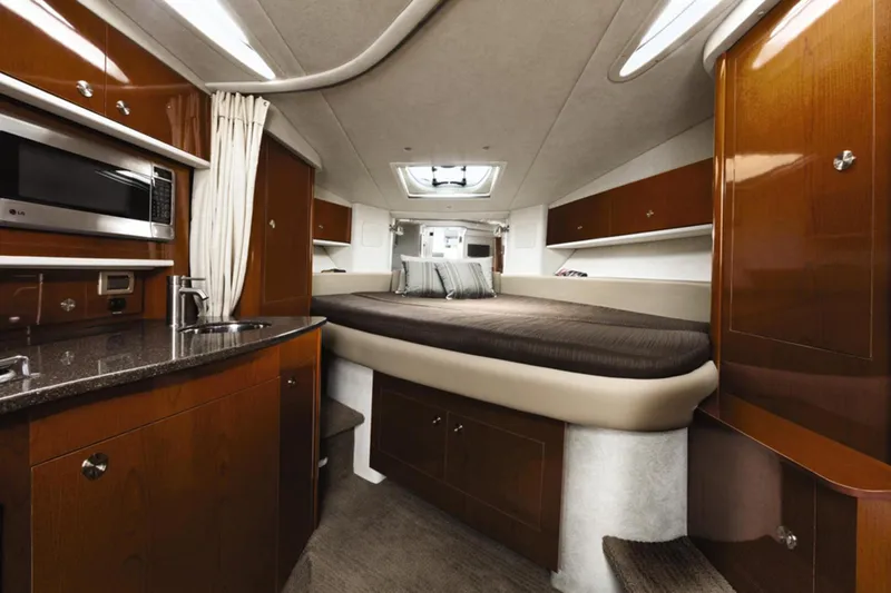 Slide: The Image of Sea Ray 330 Sundancer 2014 - 7
