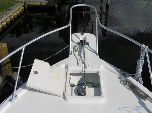 Slide: The Image of Mainship Pilot 30 2001 - 10