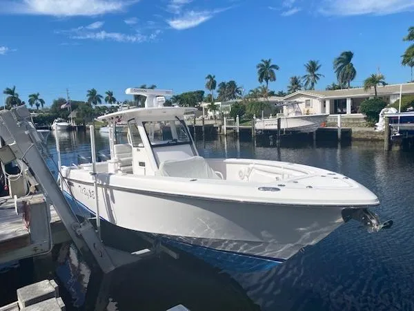 Slide: The Image of Everglades 325 Center Console 2014 - 6