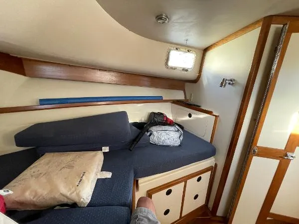 Slide: The Image of Albin 36 Express Trawler 2001 - 2