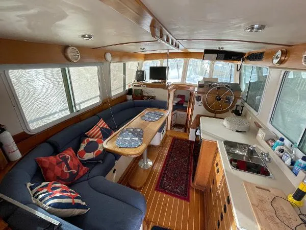 Slide: The Image of Albin 36 Express Trawler 2001 - 3