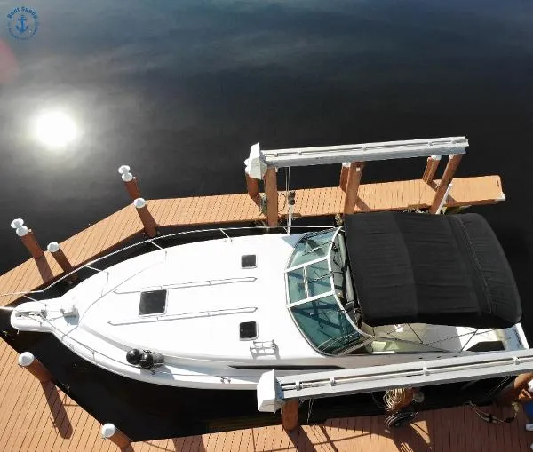 Slide: The Image of Sea Ray 330 Sundancer 1993 - 1