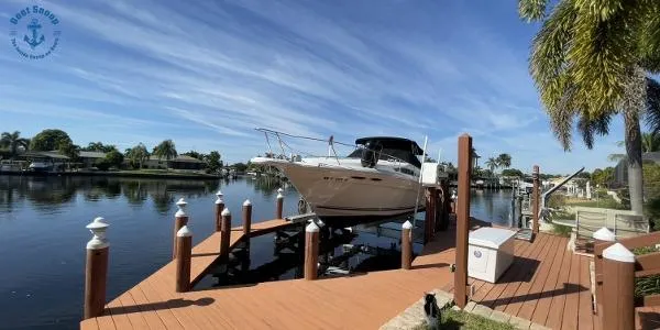 Slide: The Image of Sea Ray 330 Sundancer 1993 - 11