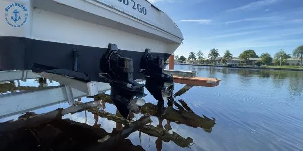 Slide: The Image of Sea Ray 330 Sundancer 1993 - 8