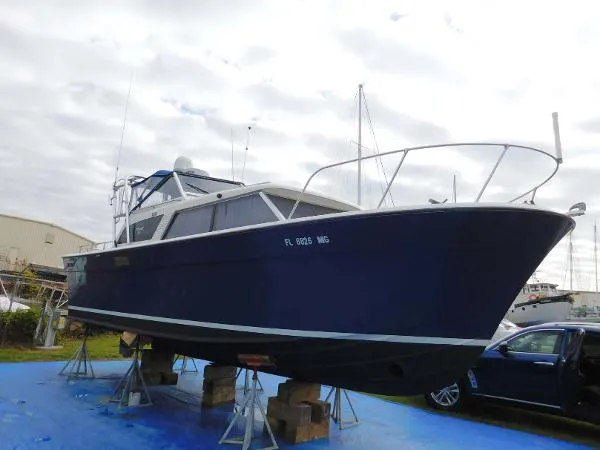 Slide: The Image of Tollycraft Express Cruiser 1969 - 5