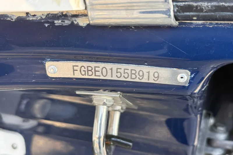 Slide: The Image of 2019 Chaparral 21 H2O Surf boat identification plate with serial number FGBE0155B919. - 16