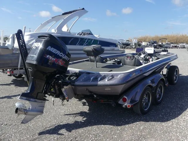 Slide: The Image of Ranger Z520 Comanche 2016 - 4