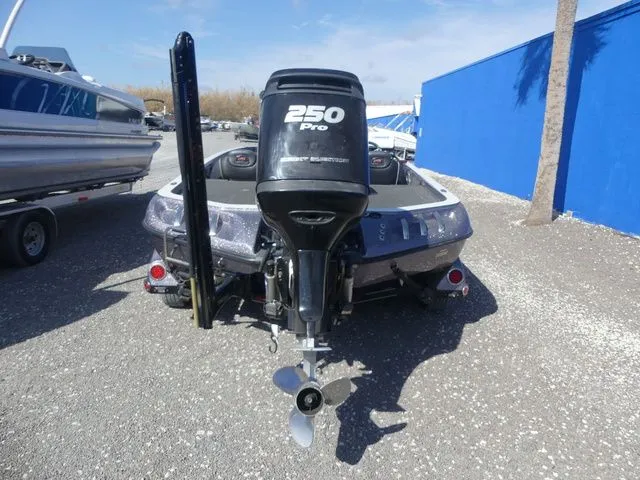 Slide: The Image of Ranger Z520 Comanche 2016 - 5