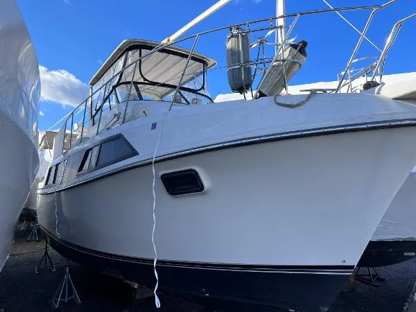 Slide: The Image of Carver Yachts Mariner 1985 - 0