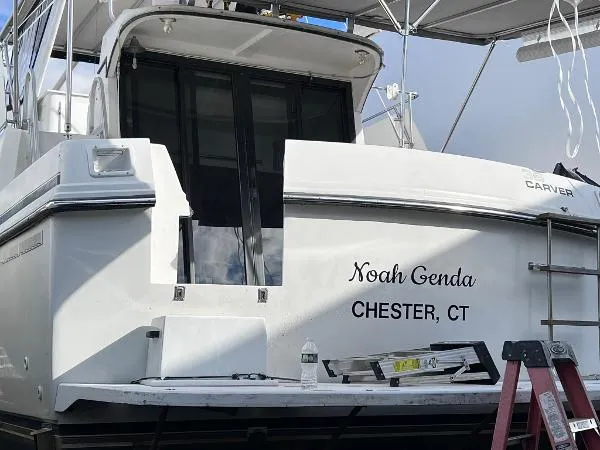 Slide: The Image of Carver Yachts Mariner 1985 - 1