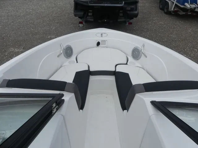 Slide: The Image of Tahoe 200 S 2024 - 12