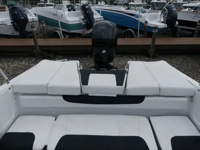 Slide: The Image of Tahoe 200 S 2024 - 16