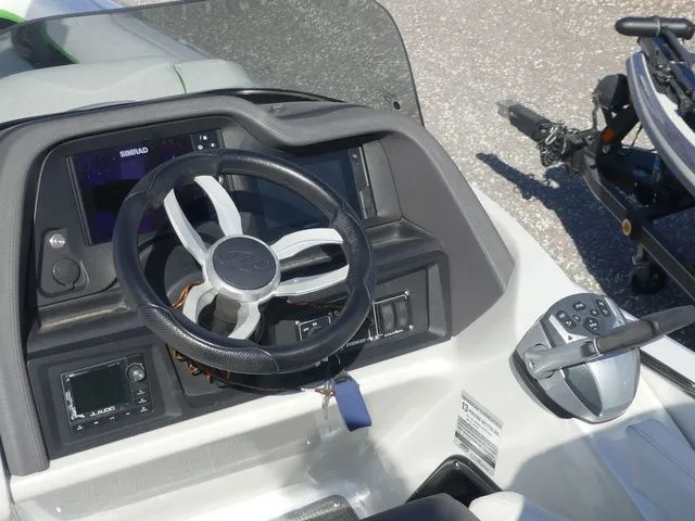 Slide: The Image of Manitou SRW 25 XT SHP Dual Engine 2020 - 16