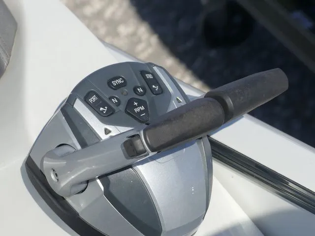 Slide: The Image of Manitou SRW 25 XT SHP Dual Engine 2020 - 17