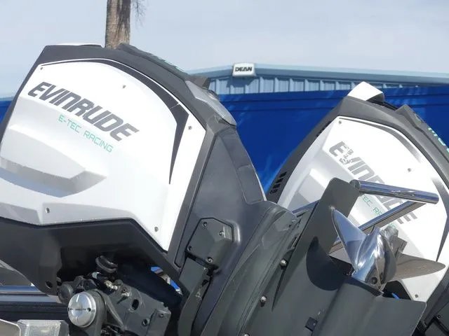 Slide: The Image of Manitou SRW 25 XT SHP Dual Engine 2020 - 9