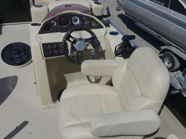 Slide: The Image of Sylvan 8522 Cruise-n-Fish 2019 - 14