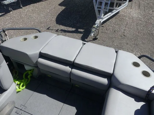 Slide: The Image of Sea-Doo Switch Sport 21 2022 - 12