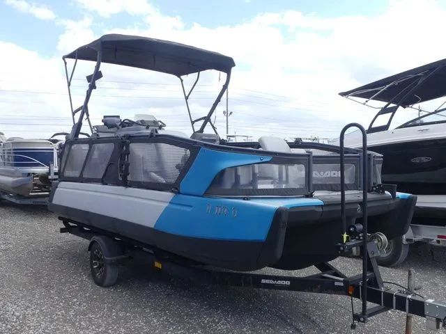 Slide: The Image of Sea-Doo Switch Sport 21 2022 - 3