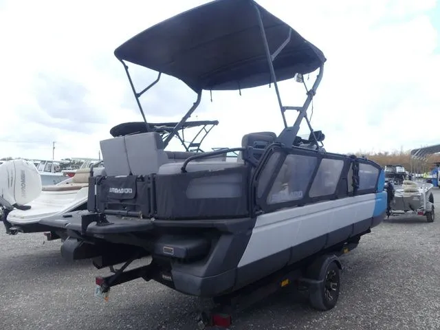 Slide: The Image of Sea-Doo Switch Sport 21 2022 - 4