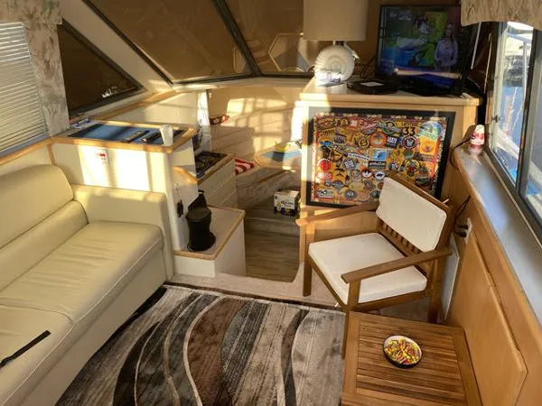Slide: The Image of Carver Yachts 325 Aft Cabin 1996 - 2