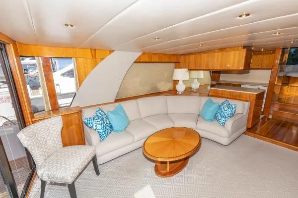 Slide: The Image of Queenship 64 Flybridge Motor Yacht 1998 - 8