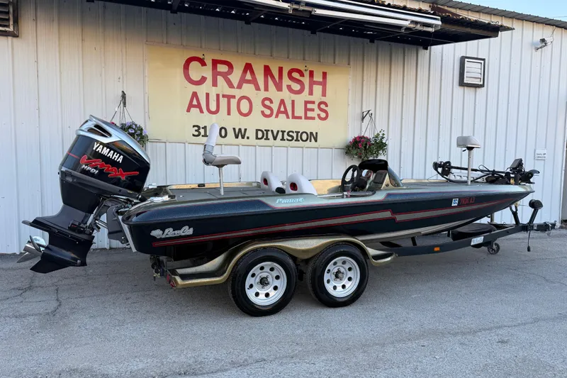 Slide: The Image of 2005 Bass Cat Puma boat with Yamaha engine at Cransh Auto Sales. - 8