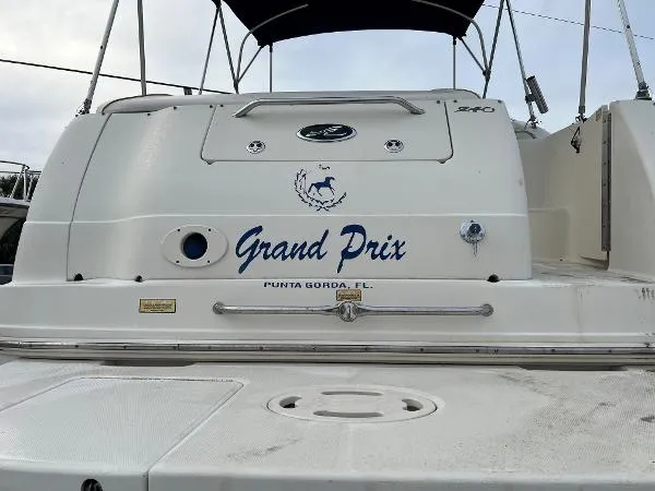 Slide: The Image of Sea Ray Sundancer 2002 - 3
