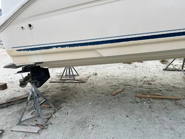 Slide: The Image of Sea Ray Sundancer 2002 - 4