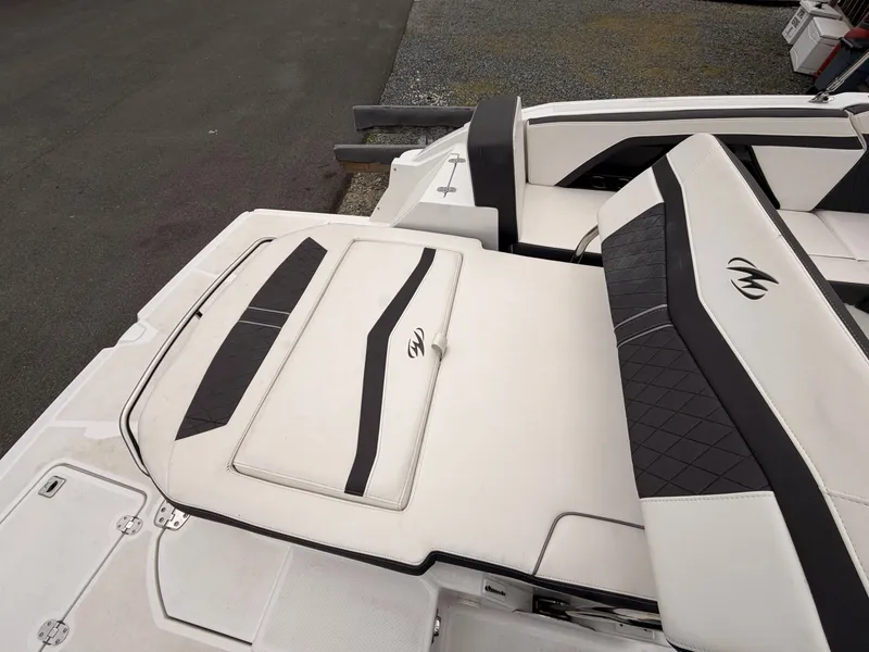 Slide: The Image of Monterey 258SS Super Sport 2019 - 24