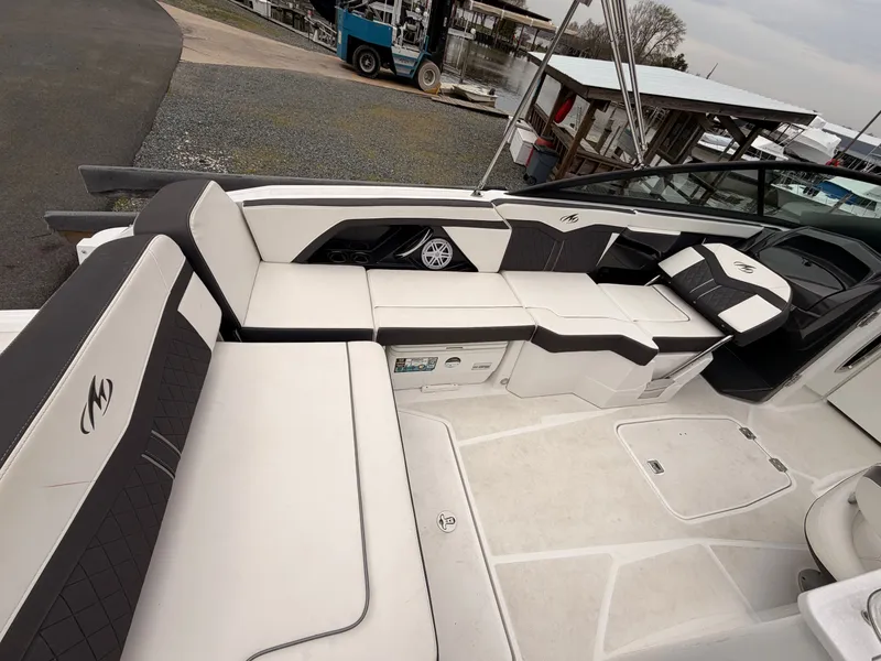 Slide: The Image of Monterey 258SS Super Sport 2019 - 25