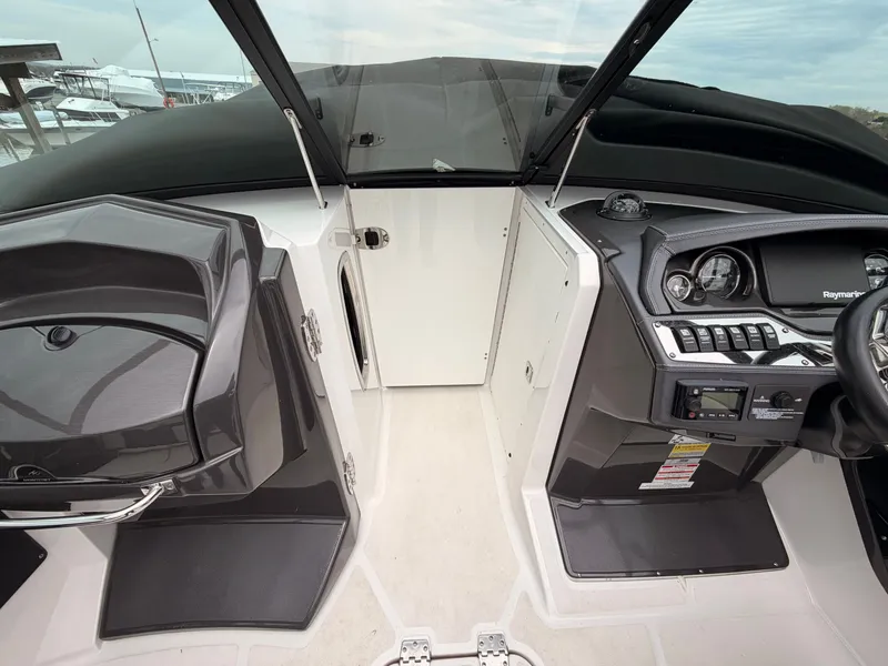 Slide: The Image of Monterey 258SS Super Sport 2019 - 28