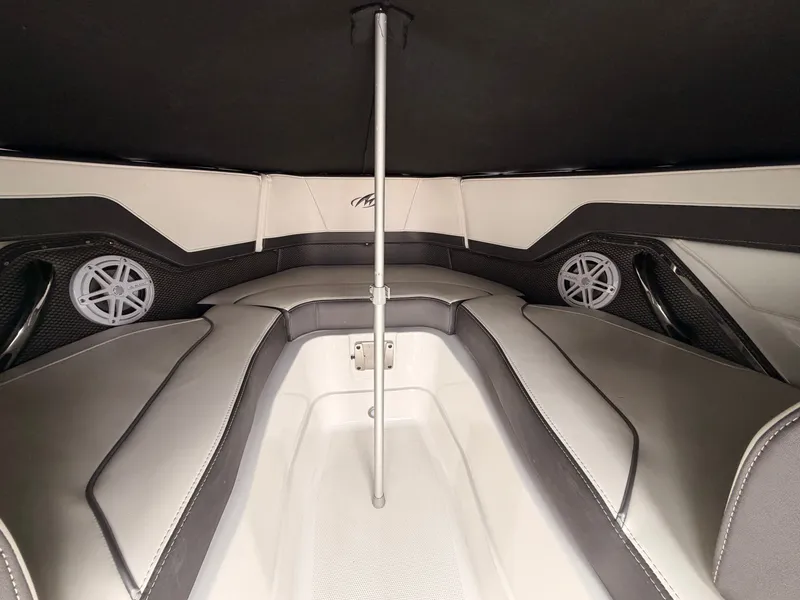 Slide: The Image of Monterey 258SS Super Sport 2019 - 30