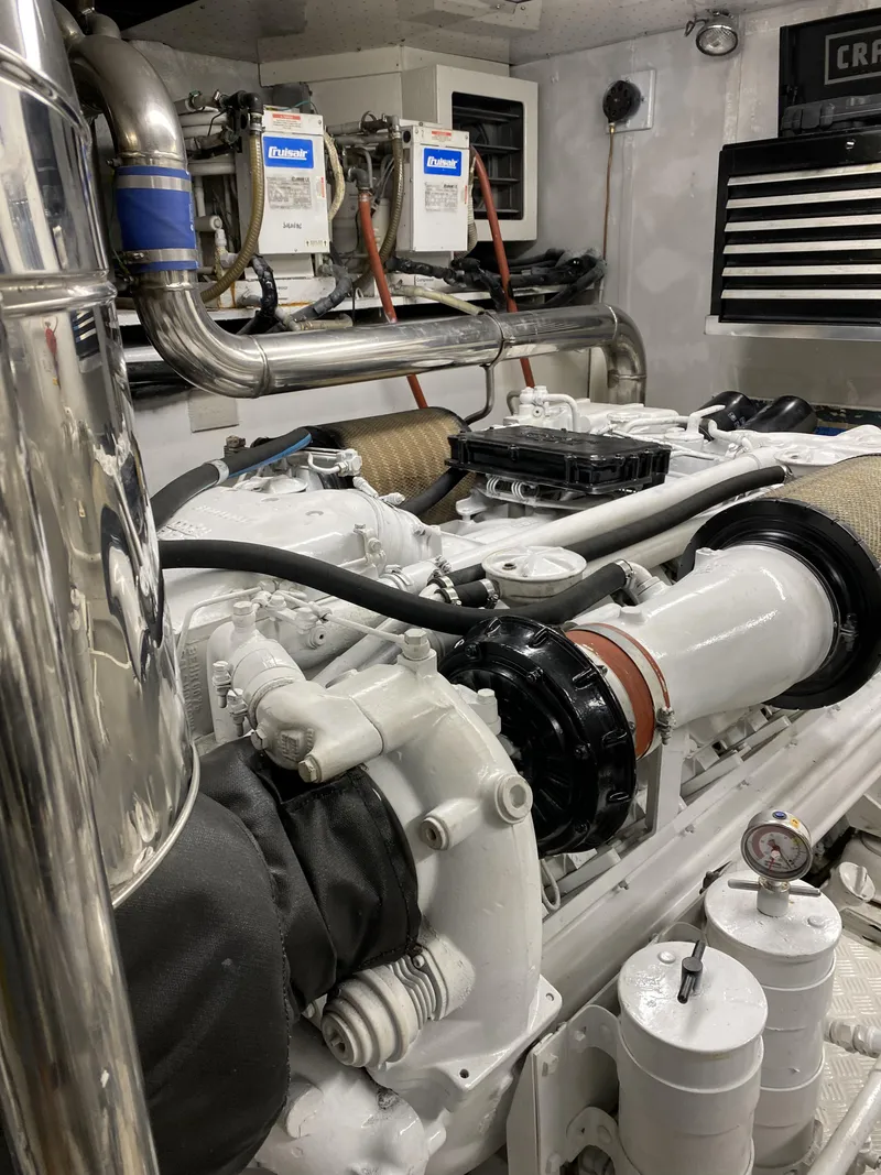 Slide: The Image of Azimut 85 Ultimate 1999 - 85