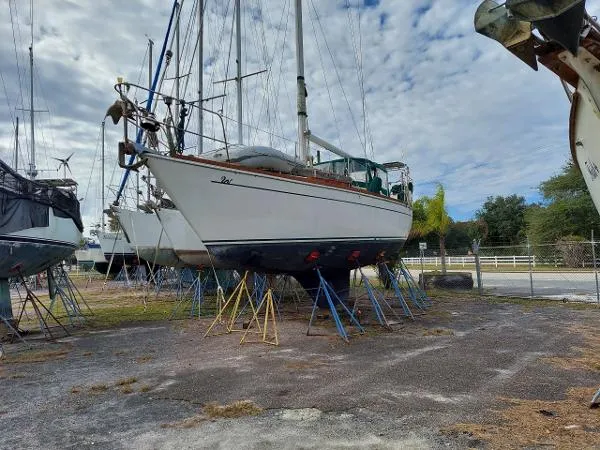 Slide: The Image of Gulfstar 44 CC 1982 - 2