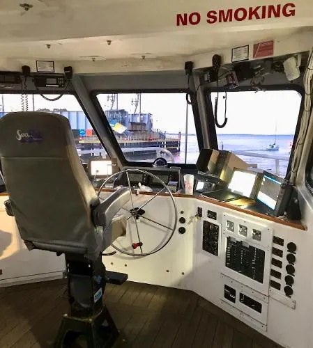 Slide: The Image of DMR 64 Pilot House USCG COI Commercial 105 Pas. 2006 - 6