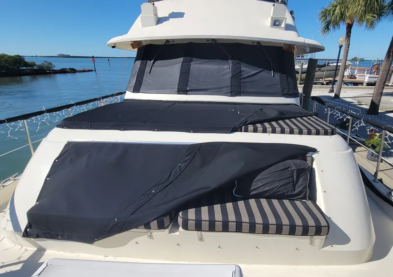 Slide: The Image of Hatteras 61 Motor Yacht 1980 - 9