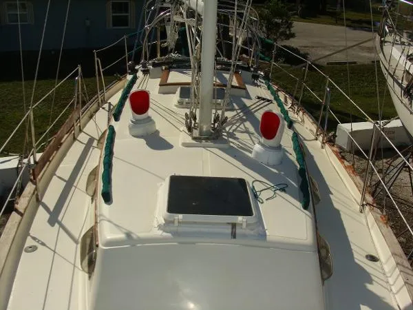 Slide: The Image of Pacific Seacraft 34 1996 - 10