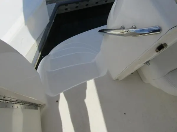 Slide: The Image of Sea Ray 390 Motor Yacht 2003 - 5