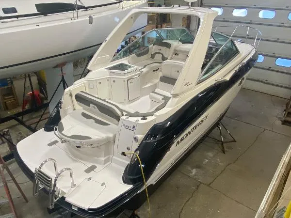 Slide: The Image of Monterey 280 Sport Yacht 2014 - 8