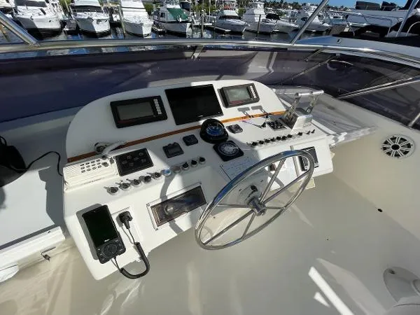 Slide: The Image of Neptunus 55 Sedan 1995 - 10